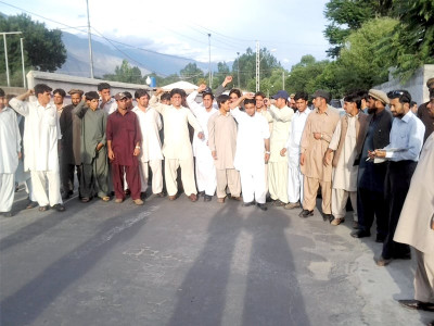 diamer bhasha dam compensation affected people threaten to bulldoze dam s structures