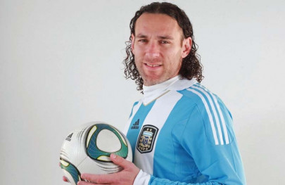 football argentina s milito to retire