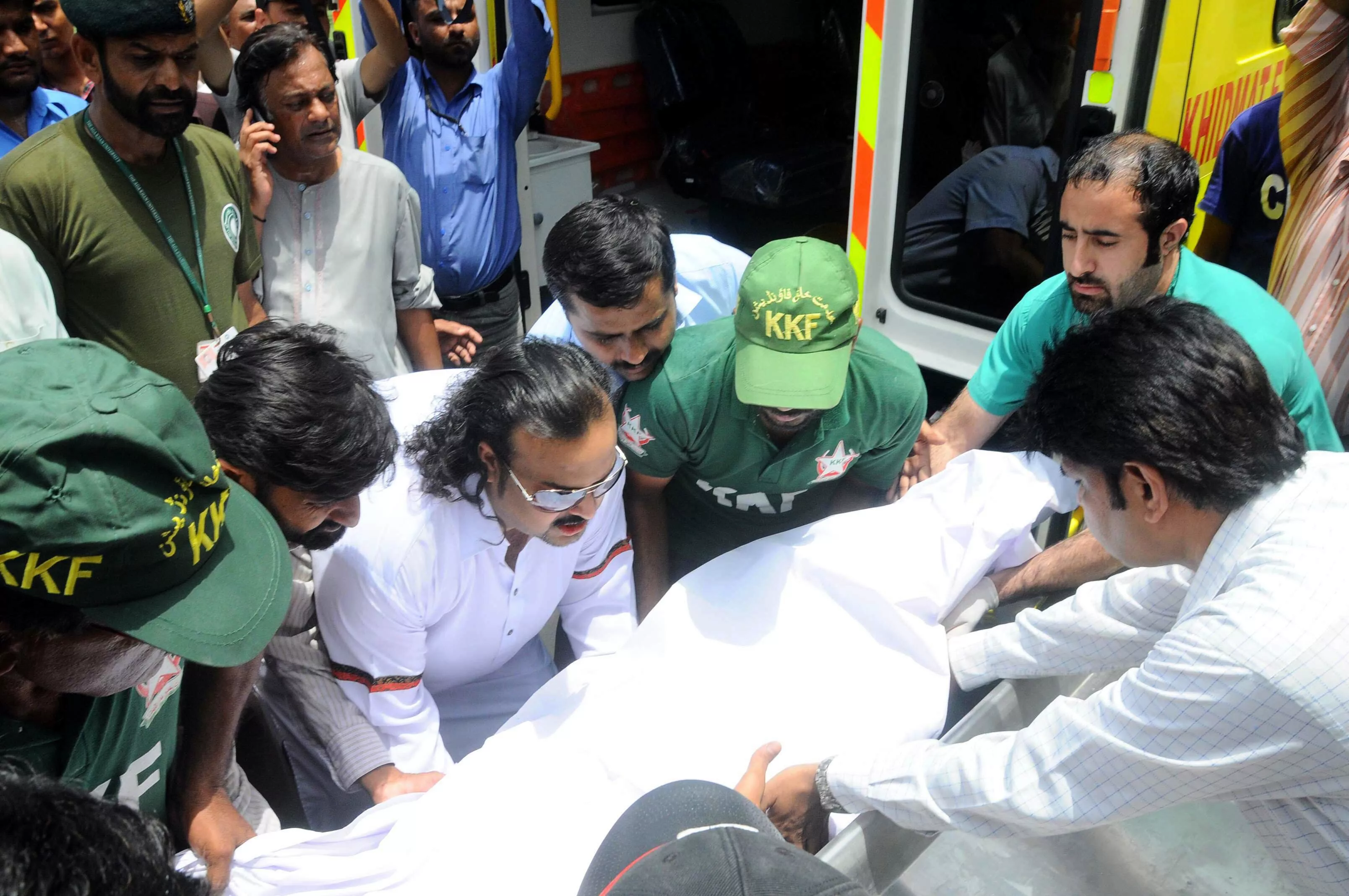 bidding adieu mehdi hassan to be buried at namesake park on friday bidding adieu mehdi hassan to be buried at namesake park on friday