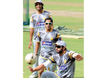 odi series pakistan aim for pole position in 4th game today