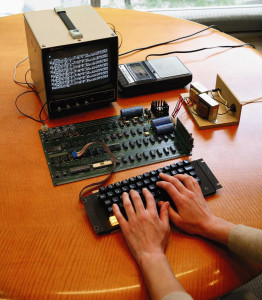 apple i computer fetches 374 500 at ny auction