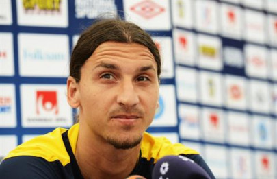 football ibrahimovic pledges future to sweden