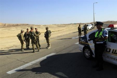 egypt army officer 2 security men killed in israeli border raid