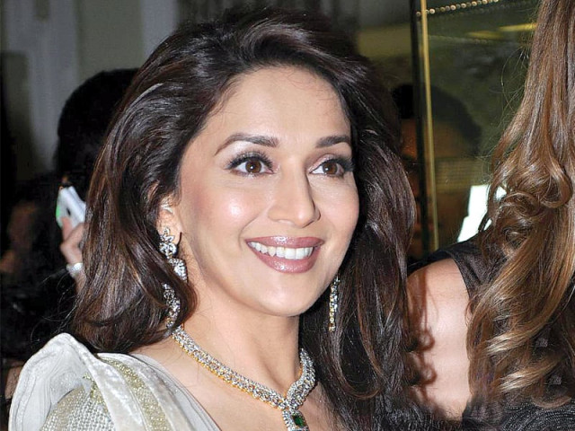 kangna to match steps with madhuri in dedh ishqiya