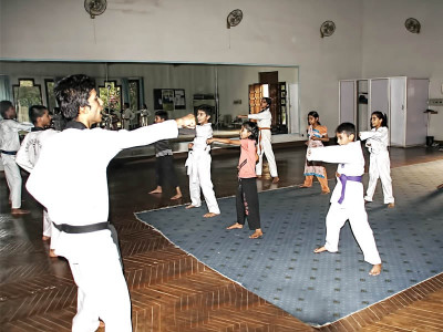 children s library complex 2 000 enrolled in summer classes children s library complex 2 000 enrolled in summer classes