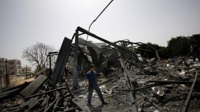 israel bombs hamas security targets in gaza officials