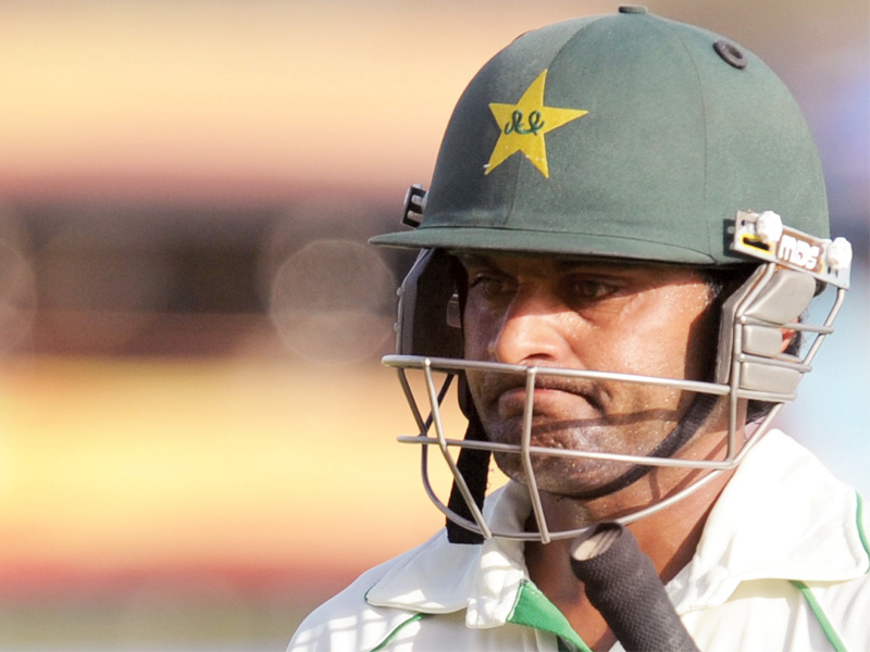 1st test humiliated pakistan stare at heavy defeat