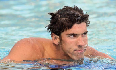 swimming phelps keen to put problems behind