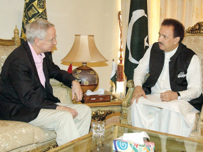 us diplomats promised full protection us diplomats promised full protection