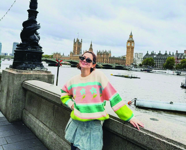 hania s knit can only be described as an explosion of colour photo instagram hania s knit can only be described as an explosion of colour photo instagram