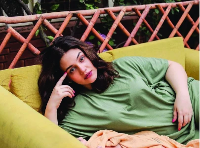 pakistani showbiz mums show how it s done