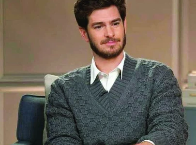 andrew garfield meets fan behind viral nsfw tweet and his reaction is priceless