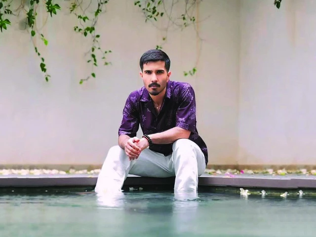 feroze blamed his late entry on the lack of hot water photo instagram feroze blamed his late entry on the lack of hot water photo instagram