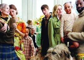 burberry finds footing with britishness and bold cuts burberry finds footing with britishness and bold cuts