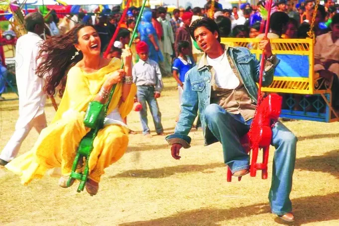 srk and preity zinta lead cross border romance as veer and zaara photo file srk and preity zinta lead cross border romance as veer and zaara photo file