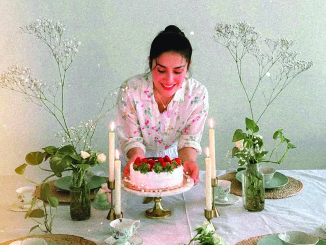 ayeza s table was adorned with flowers photo instagram