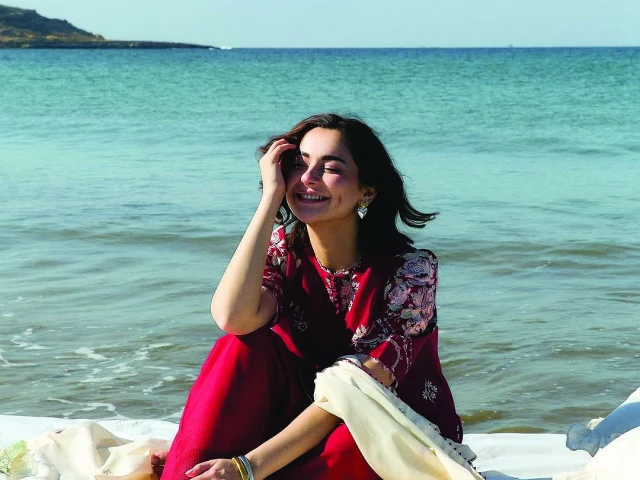 aamir oozed glamour in red photo instagram aamir oozed glamour in red photo instagram