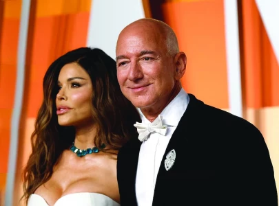 venice locals fed up with bezos wedding
