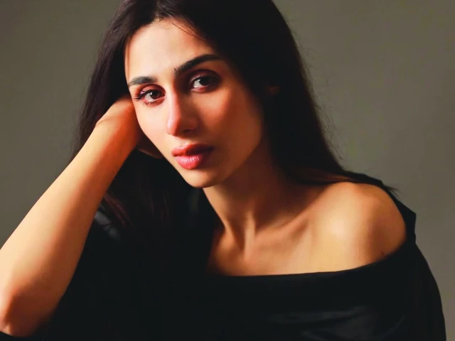 mashal last starred in bol kahani photo instagram mashal last starred in bol kahani photo instagram