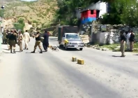k p police identify 100 vulnerable check posts
