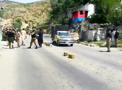 k p police identify 100 vulnerable check posts
