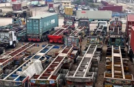 strike halts trade at ports