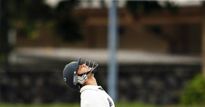 pakistan continue to prosper in second test