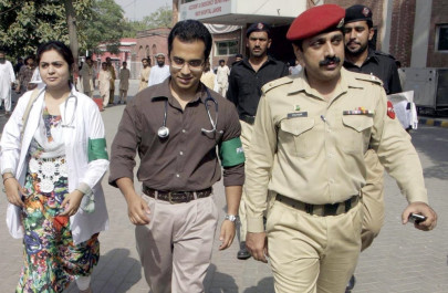 to the rescue army medical corps doctors deployed at punjab hospitals to the rescue army medical corps doctors deployed at punjab hospitals