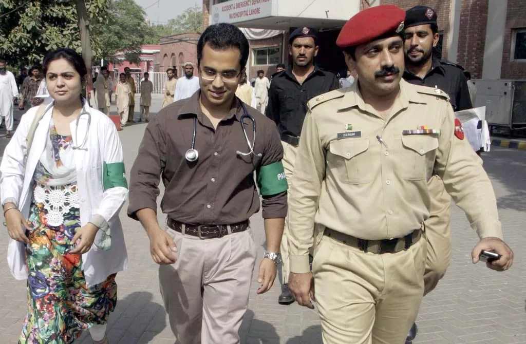 to the rescue army medical corps doctors deployed at punjab hospitals to the rescue army medical corps doctors deployed at punjab hospitals