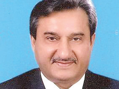 education minister comes out in support of su vc as teachers continue protest