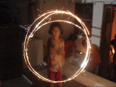 for rs120 a packet of cobra bombs or phuljharis can light up your life