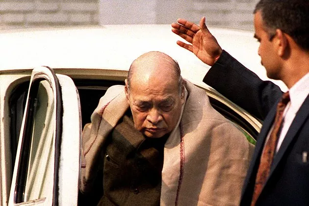narasimha rao prayed when babri was demolished alleges new book narasimha rao prayed when babri was demolished alleges new book