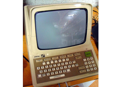 apple s jobs tapped france s minitel for pre internet ideas