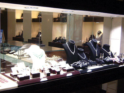 visiting abu dhabi shop till you drop