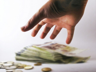 state can turn costs of emigration into benefits says expert