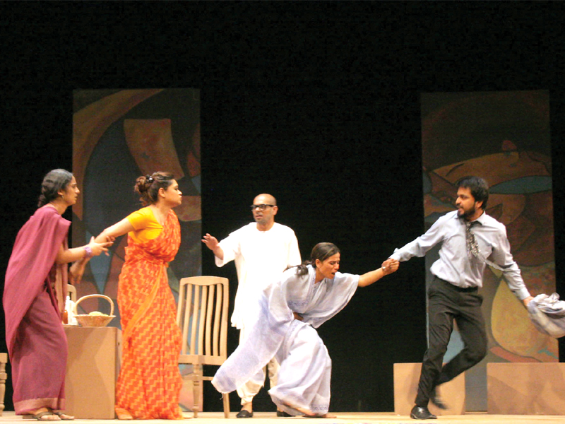 theatre kamla holds up a mirror for journalists