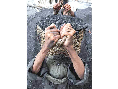 balochistan unrest families of slain miners stage protest in swat