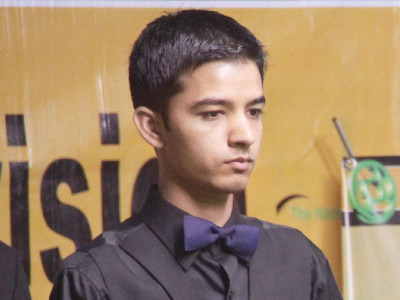 snooker majid through to junior knockouts