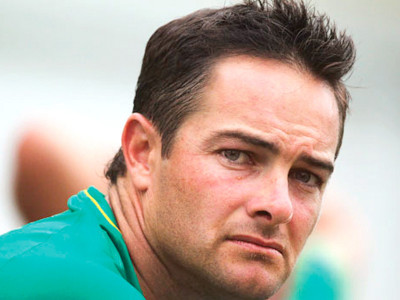 cricket boucher undergoes eye surgery