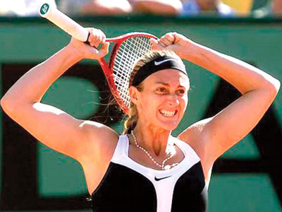 tennis bartoli struggles to face mchale