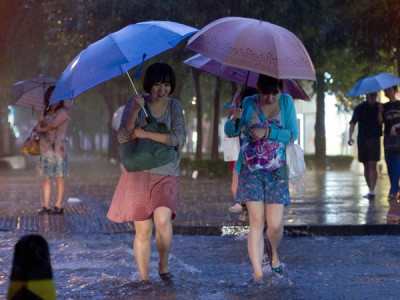 heaviest rains in 60 years kill 10 in beijing media