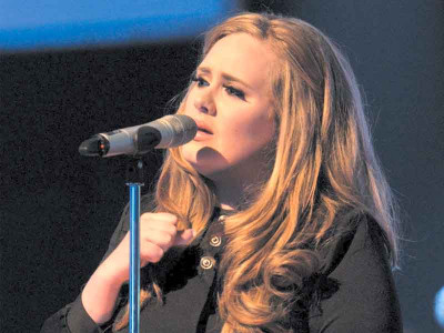 adele continues to reign supreme with 21