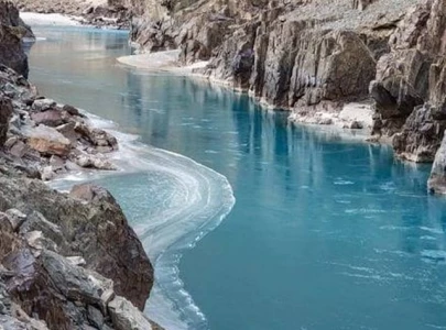 rising indus prompts safety warning