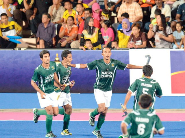 hockey greenshirts ready for showdown hockey greenshirts ready for showdown