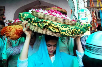 bollywood stars accused of misusing ajmer shrine