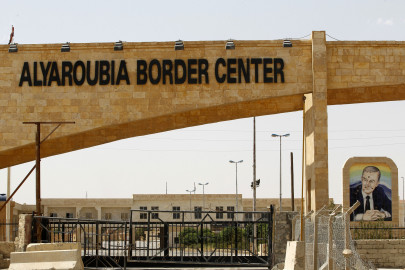 iraqi pm orders all borders open to syria refugees