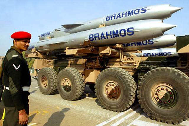 india test fires brahmos cruise missile india test fires brahmos cruise missile