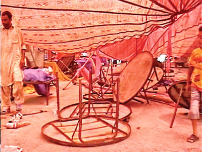 subsidy woes protesting traders vandalise ramazan bazaar subsidy woes protesting traders vandalise ramazan bazaar