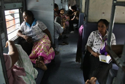 massive india blackout leaves 300 million without power