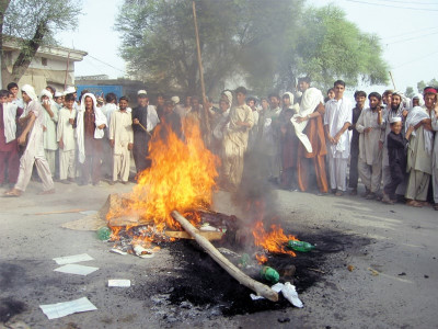 protests against outages held in charsadda lakki marwat